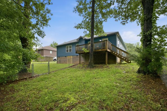 109 Mangrum Rd, Bon Aqua, TN 37025