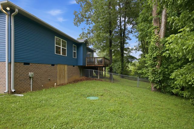 109 Mangrum Rd, Bon Aqua, TN 37025