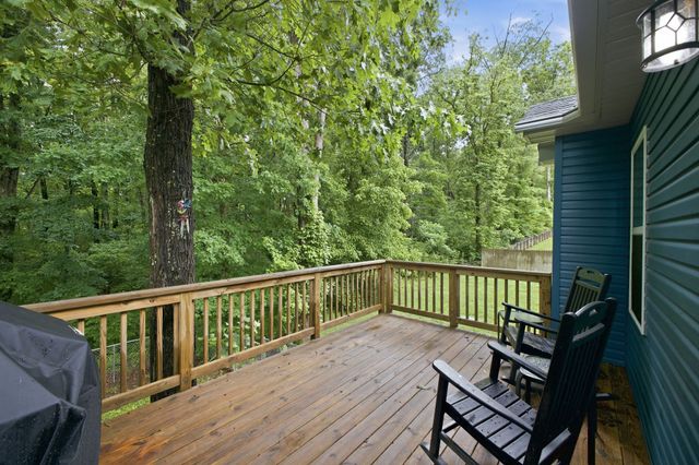 109 Mangrum Rd, Bon Aqua, TN 37025
