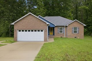 109 Mangrum Rd, Bon Aqua, TN 37025