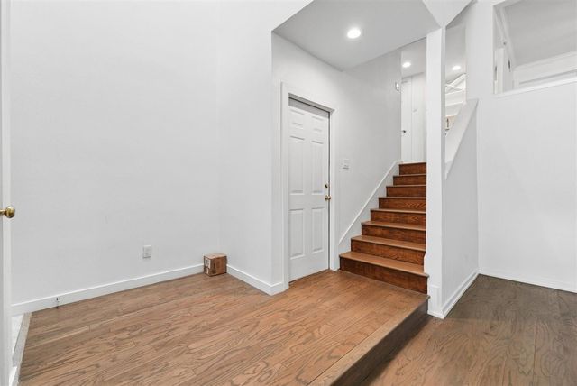 3618 Gillespie Street 102, Dallas, TX 75219
