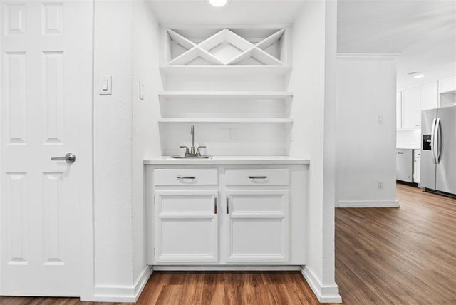 3618 Gillespie Street 102, Dallas, TX 75219