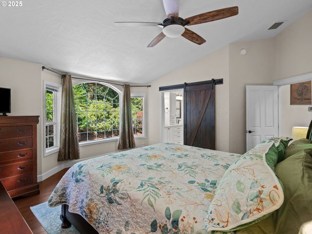 29530 HODSDONSDALE Ln, Eugene, OR 97402