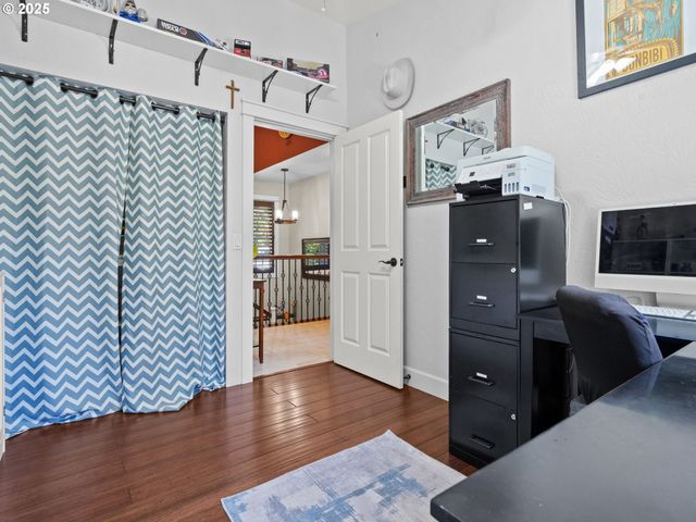 29530 HODSDONSDALE Ln, Eugene, OR 97402