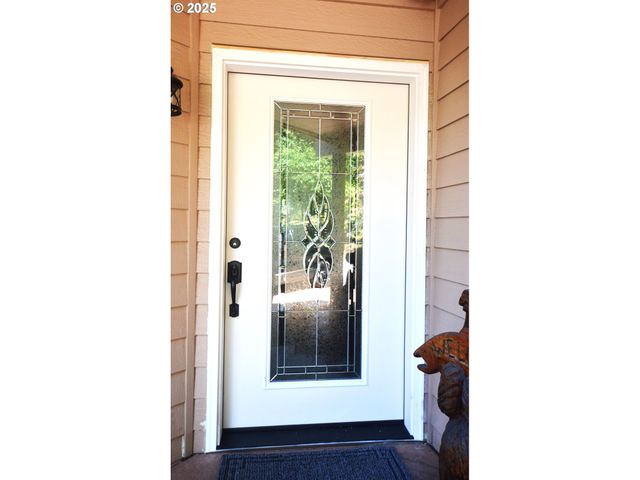 29530 HODSDONSDALE Ln, Eugene, OR 97402