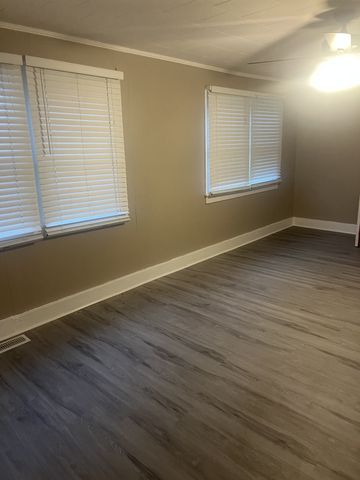 816 S High St, Winchester, TN 37398