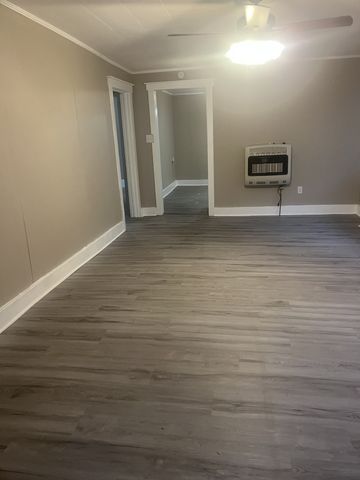 816 S High St, Winchester, TN 37398