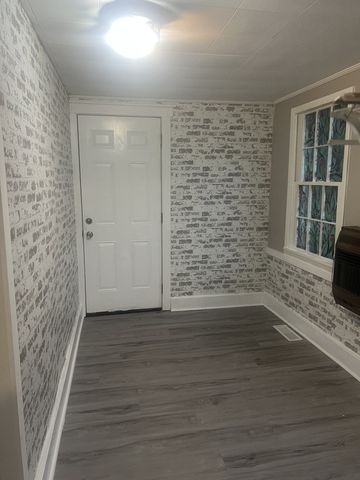 816 S High St, Winchester, TN 37398