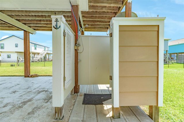 22807 Camino Street, Galveston, TX 77554