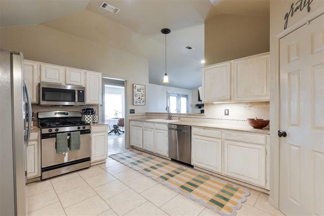 1812 Dena Drive, Edmond, OK 73003