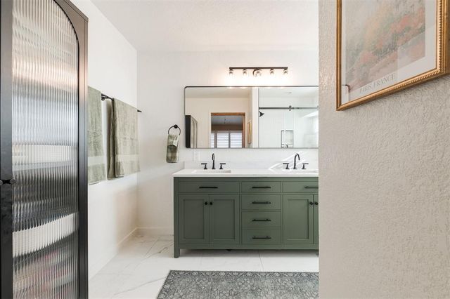 1812 Dena Drive, Edmond, OK 73003