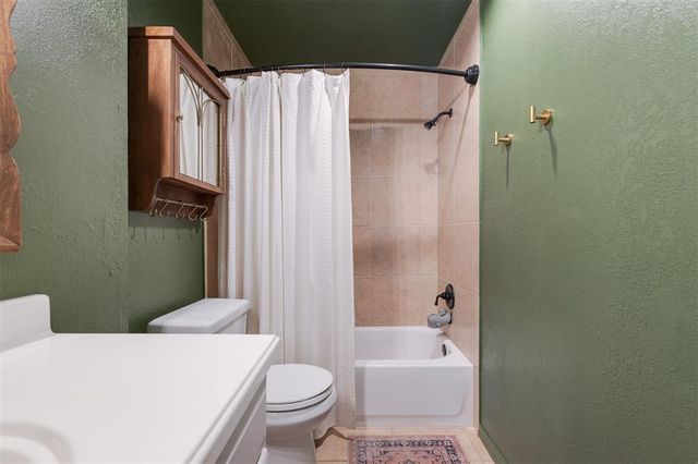 1812 Dena Drive, Edmond, OK 73003