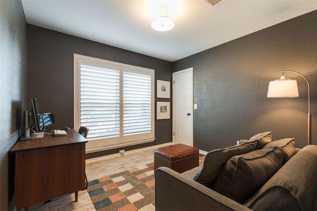 1812 Dena Drive, Edmond, OK 73003