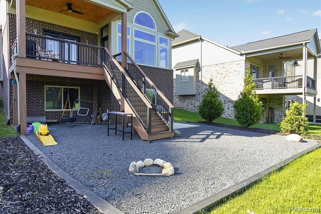 8236 Stoney Creek Drive, South Lyon, MI 48178