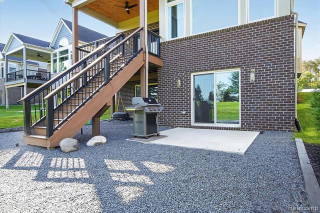 8236 Stoney Creek Drive, South Lyon, MI 48178