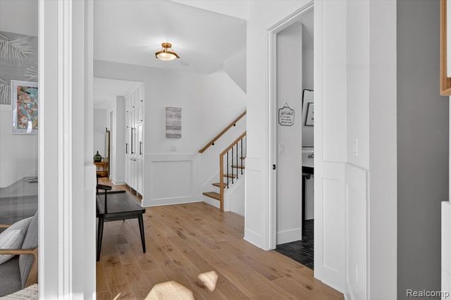 8236 Stoney Creek Drive, South Lyon, MI 48178