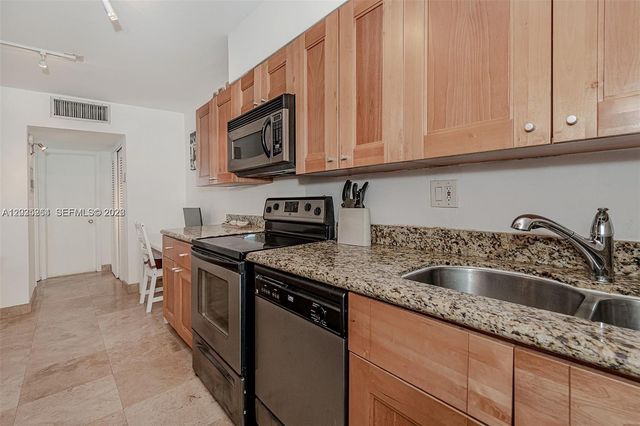 949 Pennsylvania Ave 307, Miami Beach, FL 33139