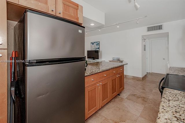 949 Pennsylvania Ave 307, Miami Beach, FL 33139