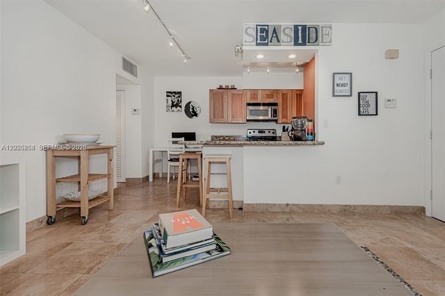 949 Pennsylvania Ave 307, Miami Beach, FL 33139