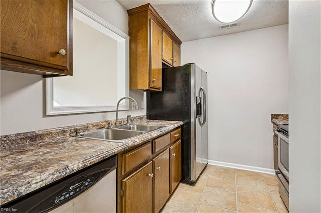 30 Lighthouse WAY, Newport News, VA 23606