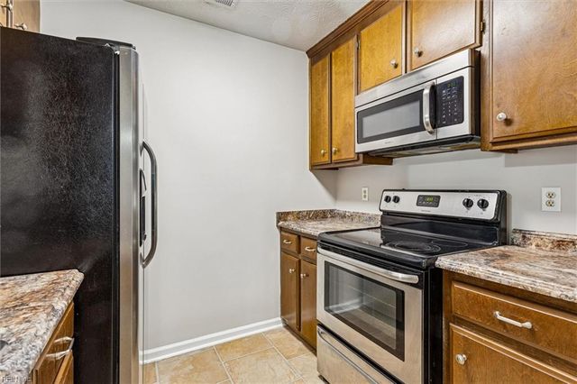 30 Lighthouse WAY, Newport News, VA 23606