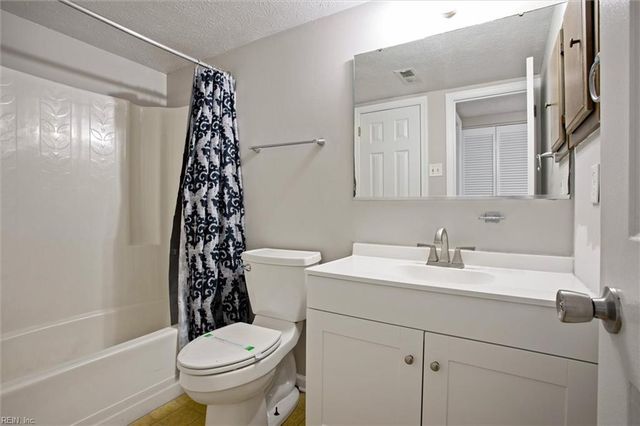 30 Lighthouse WAY, Newport News, VA 23606