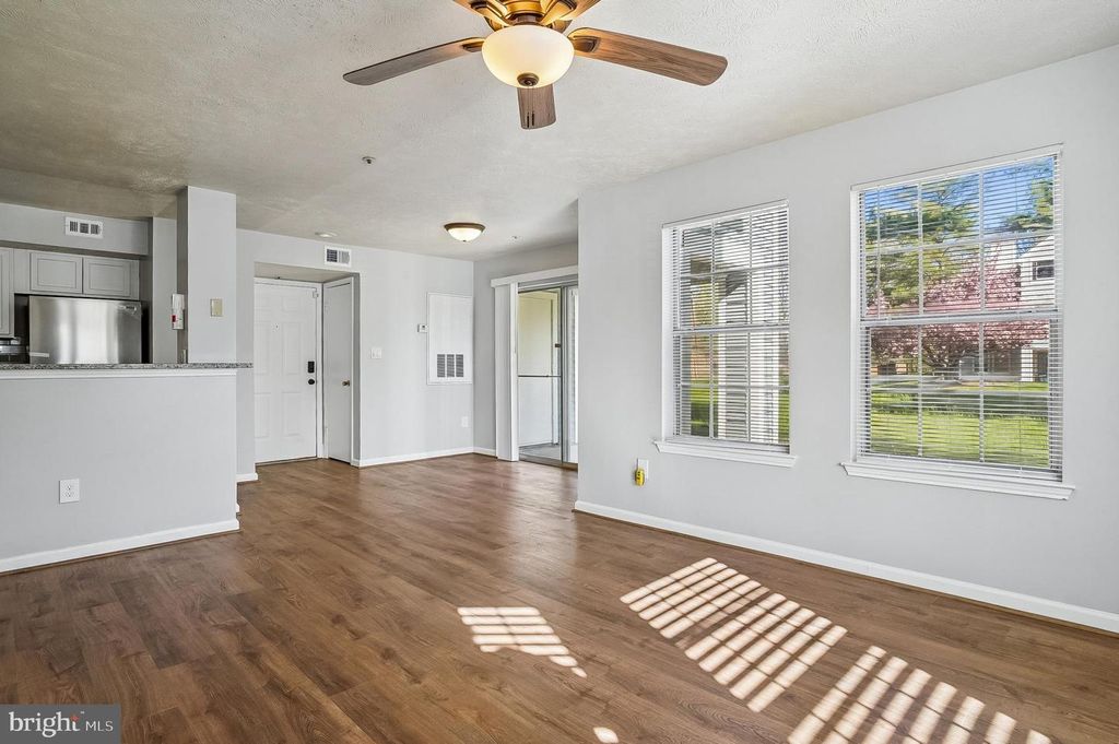 Image 15 of property listing at 13424 LORD DUNBORE PL #2-4, Upper Marlboro, MD 20772