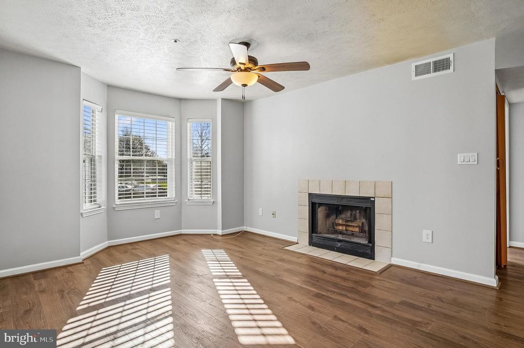 Image 17 of property listing at 13424 LORD DUNBORE PL #2-4, Upper Marlboro, MD 20772