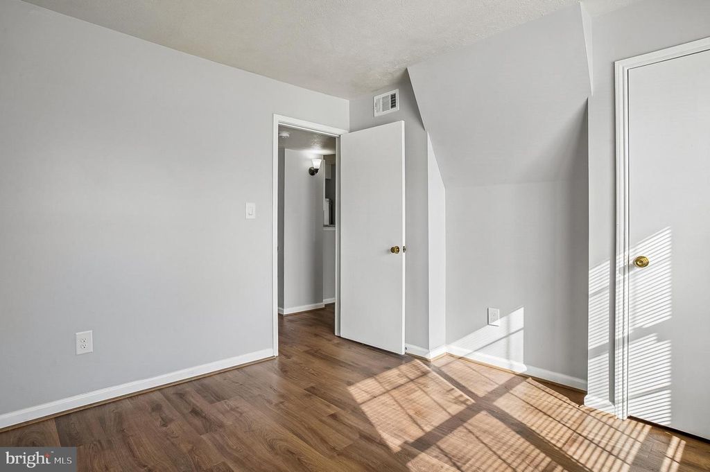 Image 32 of property listing at 13424 LORD DUNBORE PL #2-4, Upper Marlboro, MD 20772