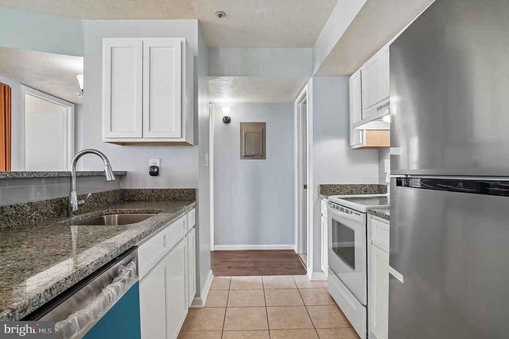 Image 6 of property listing at 13424 LORD DUNBORE PL #2-4, Upper Marlboro, MD 20772