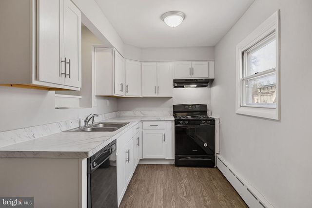 213 DAWSON ST, Philadelphia, PA 19128