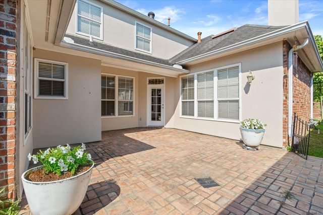 2168 Quail Oak Dr, Baton Rouge, LA 70808