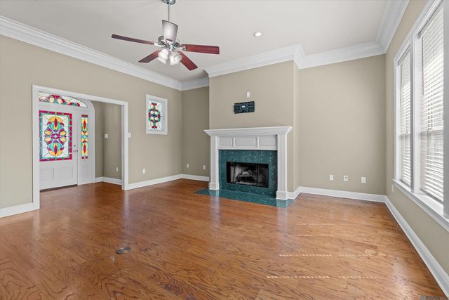 2168 Quail Oak Dr, Baton Rouge, LA 70808