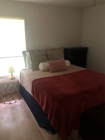 4310 Holt Street, Bellaire, TX 77401