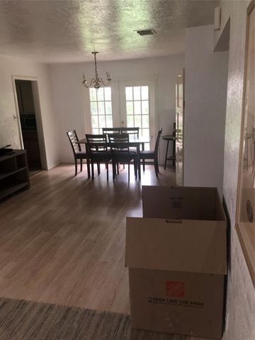 4310 Holt Street, Bellaire, TX 77401