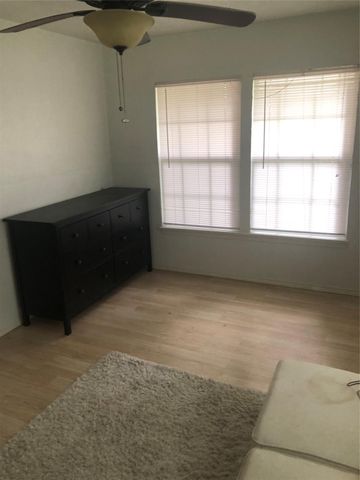 4310 Holt Street, Bellaire, TX 77401