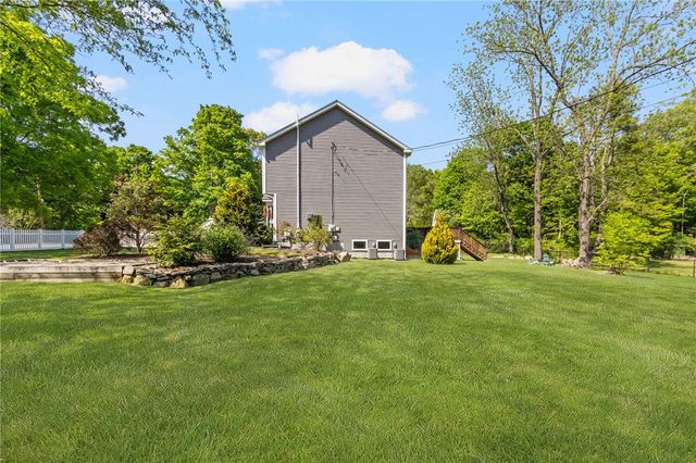 23 Clinton Avenue, Scituate, RI 02831