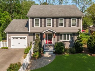 23 Clinton Avenue, Scituate, RI 02831