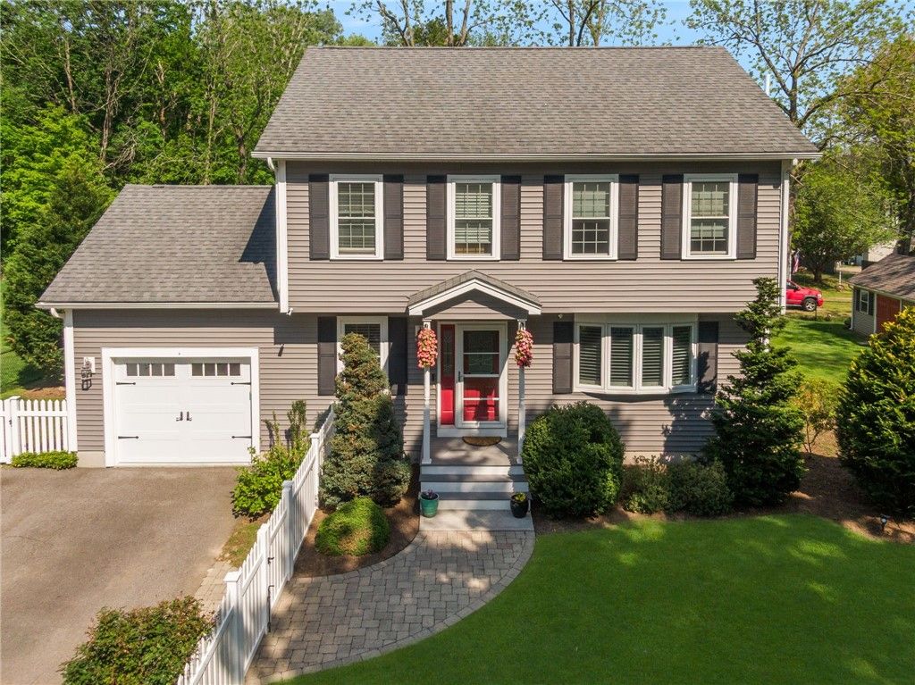 23 Clinton Avenue, Scituate, RI 02831