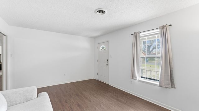 2903 Crestwood Ln, Kilgore, TX 75662