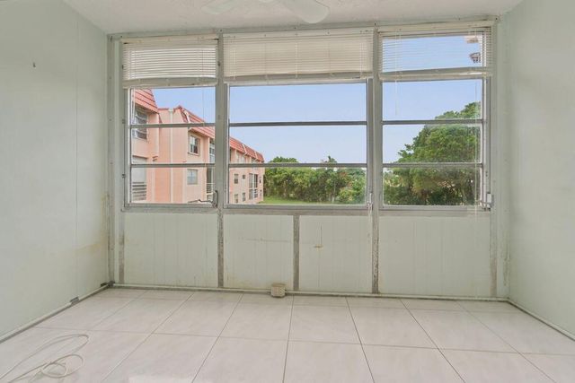 9641 SUNRISE LAKES Boulevard 208, Sunrise, FL 33322
