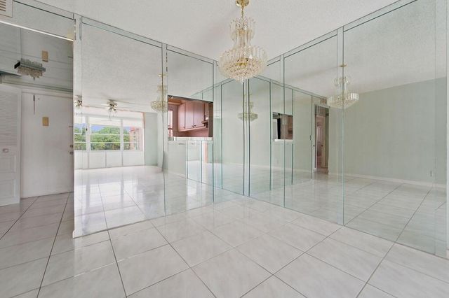 9641 SUNRISE LAKES Boulevard 208, Sunrise, FL 33322