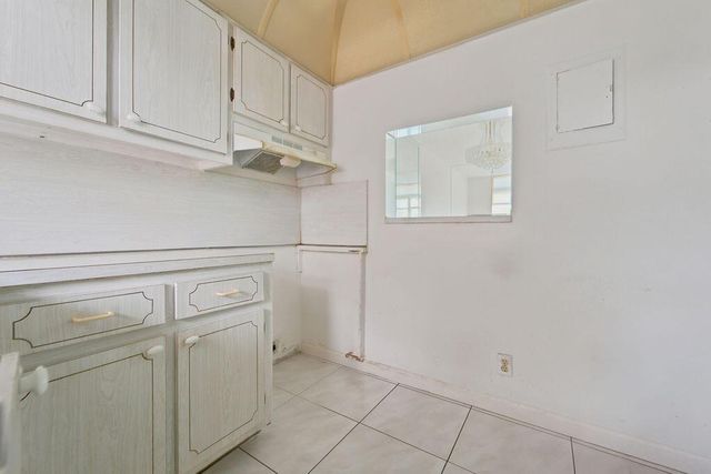 9641 SUNRISE LAKES Boulevard 208, Sunrise, FL 33322