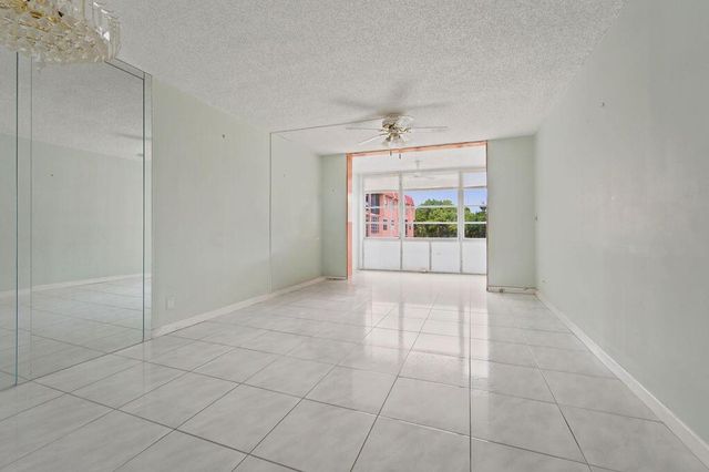 9641 SUNRISE LAKES Boulevard 208, Sunrise, FL 33322