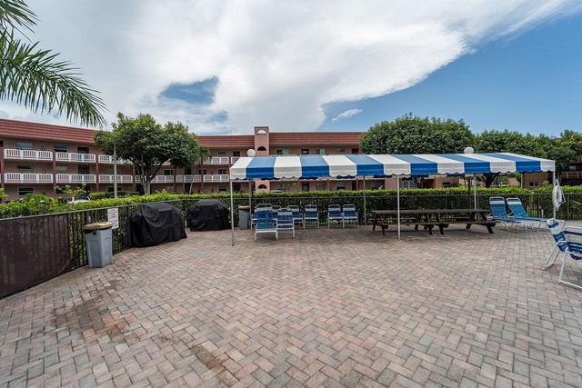 9641 SUNRISE LAKES Boulevard 208, Sunrise, FL 33322