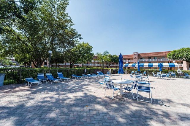9641 SUNRISE LAKES Boulevard 208, Sunrise, FL 33322