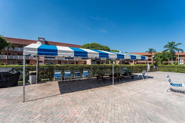 9641 SUNRISE LAKES Boulevard 208, Sunrise, FL 33322