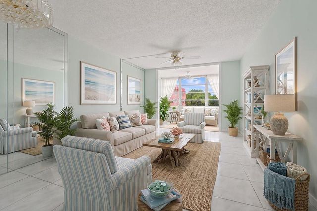 9641 SUNRISE LAKES Boulevard 208, Sunrise, FL 33322