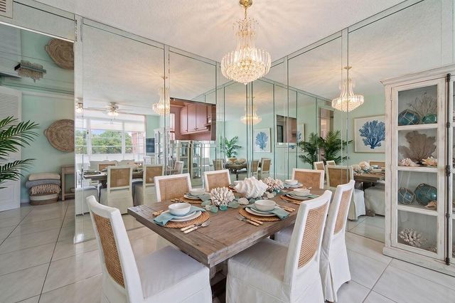 9641 SUNRISE LAKES Boulevard 208, Sunrise, FL 33322