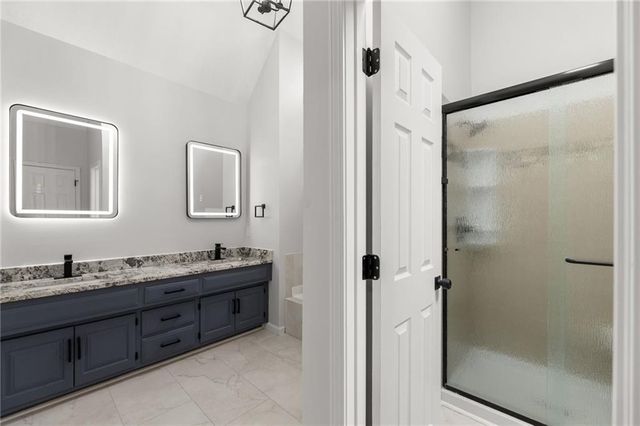 1413 S Sheridan Bridge Circle, Olathe, KS 66062